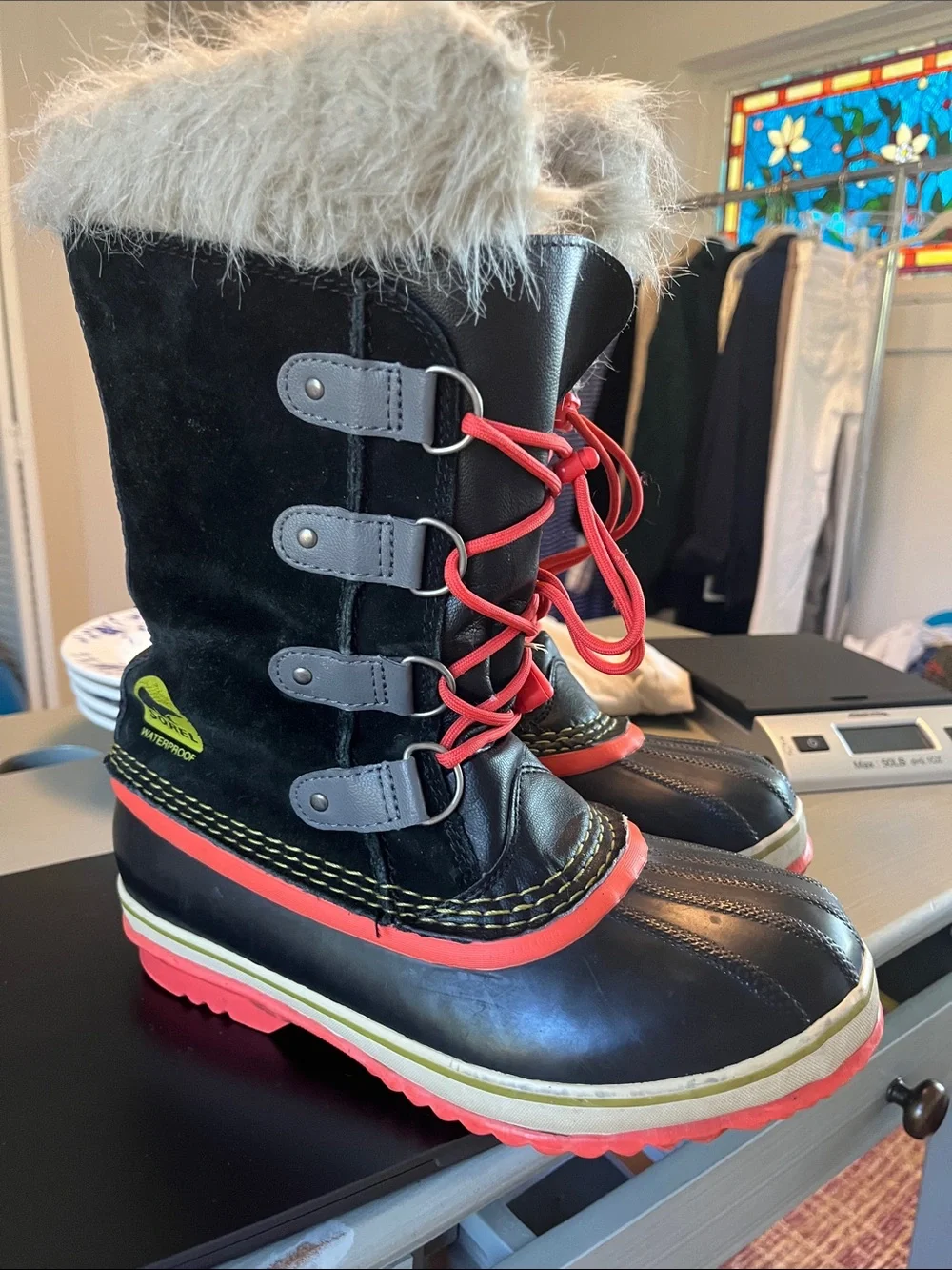 Sorel Joan of arc boots Sz 6